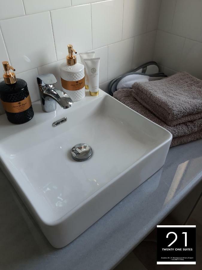 21 Suites Deluxe Stay Near The Airport Markopoulo Mesogaias Exterior photo