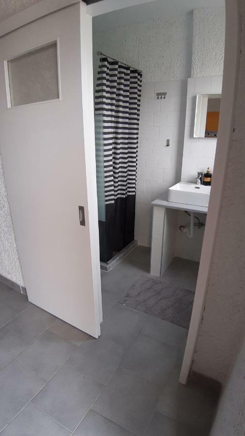 21 Suites Deluxe Stay Near The Airport Markopoulo Mesogaias Exterior photo