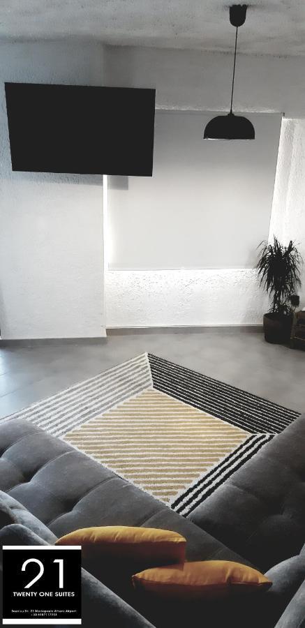 21 Suites Deluxe Stay Near The Airport Markopoulo Mesogaias Exterior photo